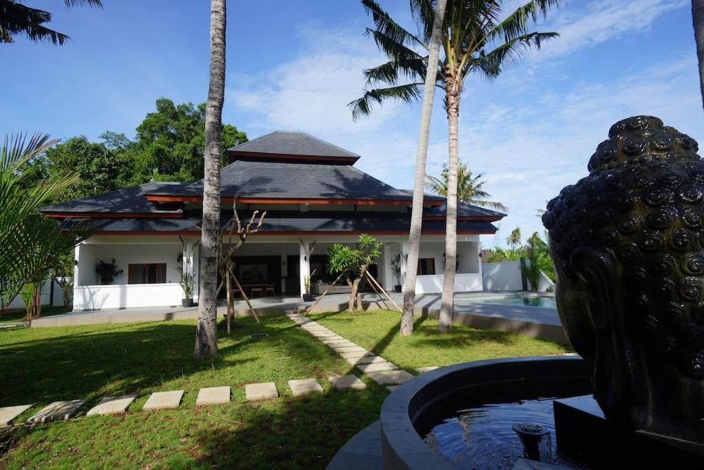 Villa Vespa Lovina Exteriör bild